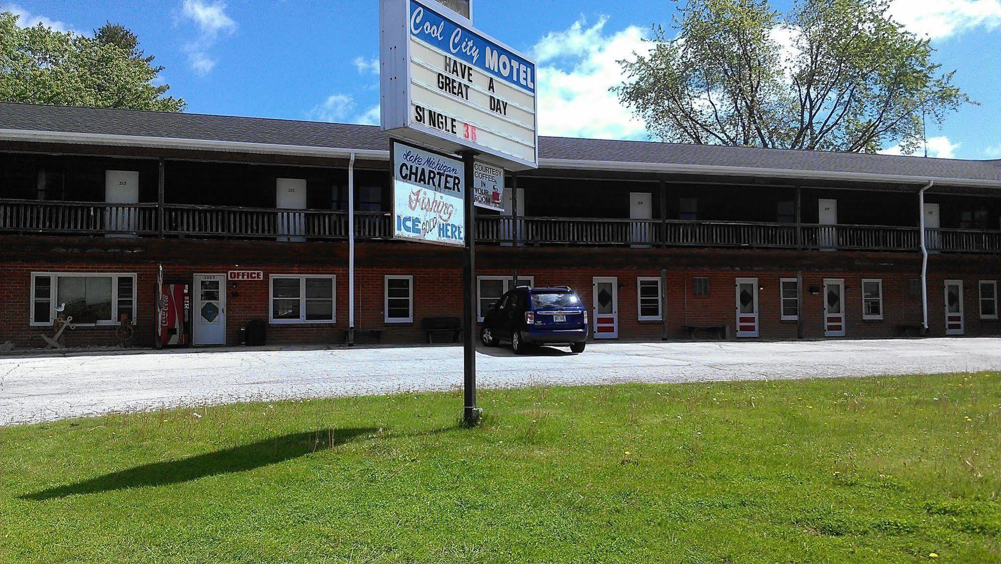 Cool City Motel Two Rivers Luaran gambar